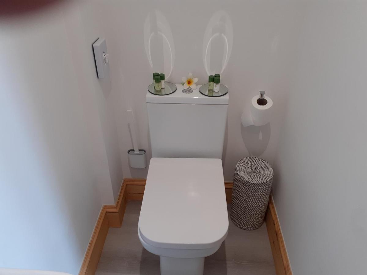 T H R E E B&B Инвернес Екстериор снимка
